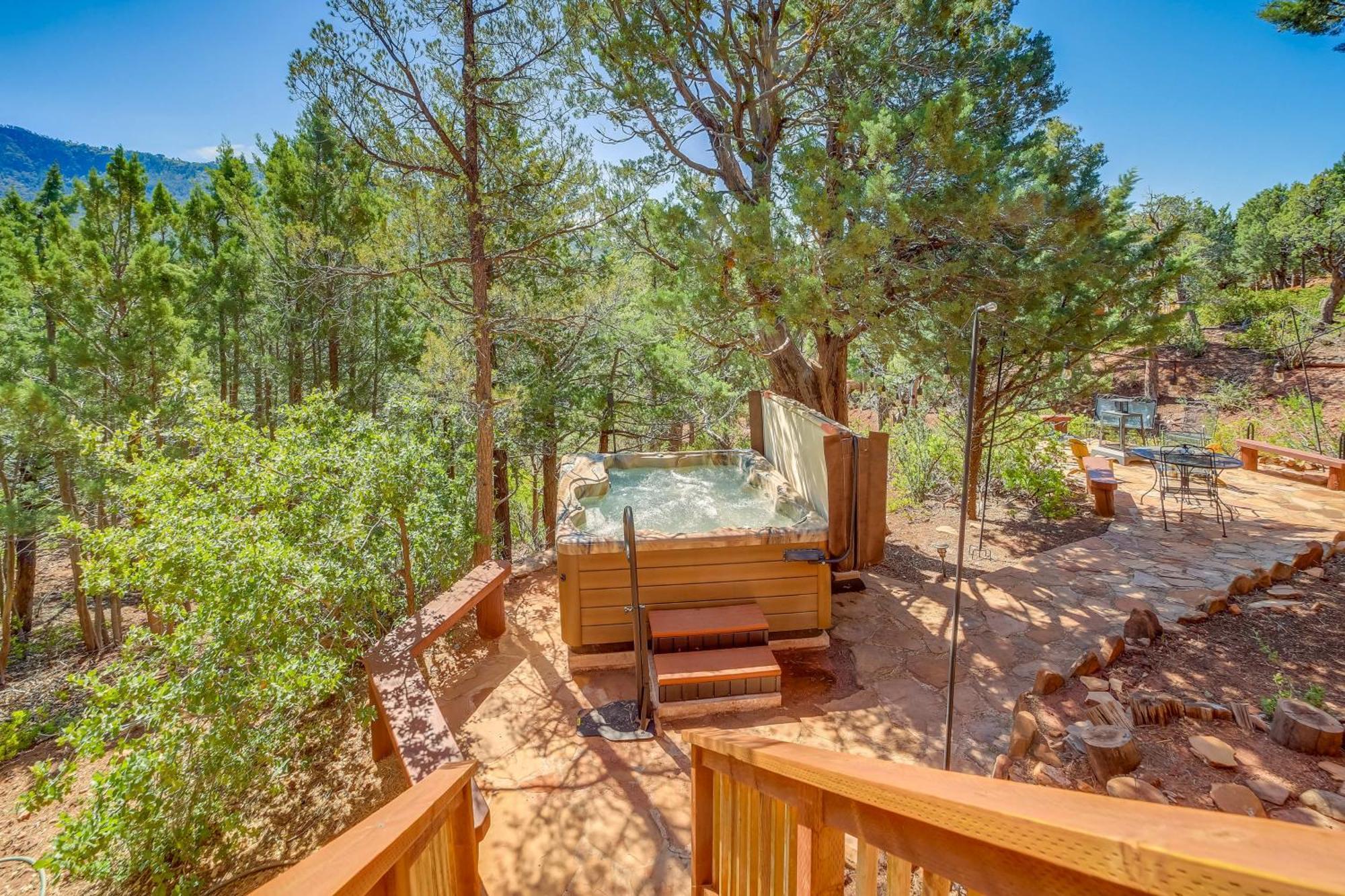 Chic Arizona Retreat With Hot Tub, Fire Pit And Deck! Villa Pine Екстериор снимка